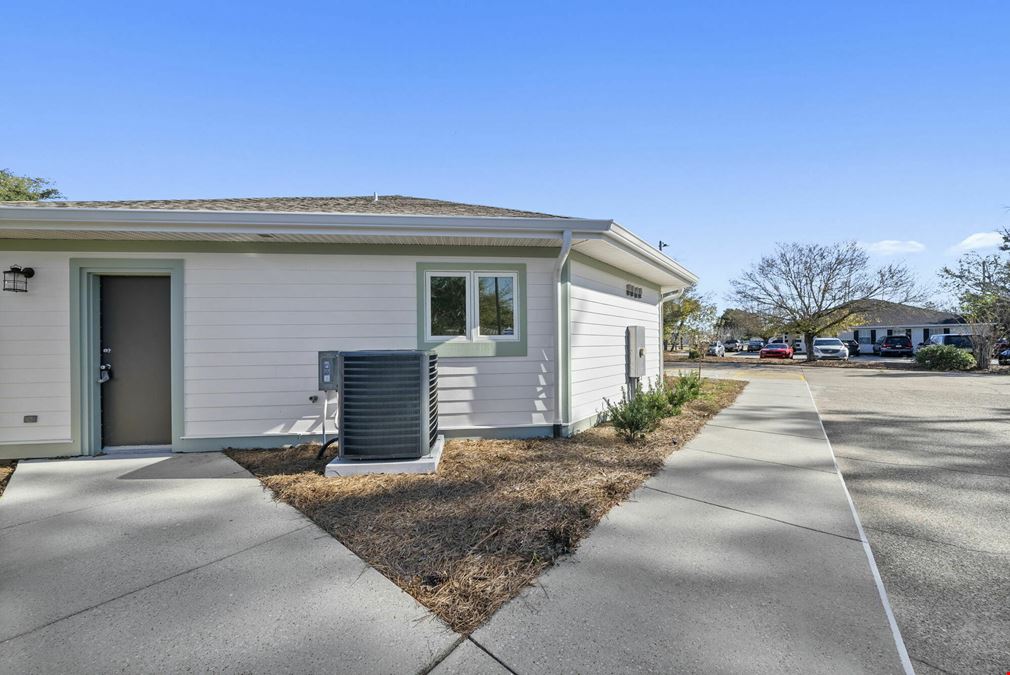 Fully Renovated Medical Office | ±2,921 SF Turnkey Space Near HCA Gulf Coast Hospital
