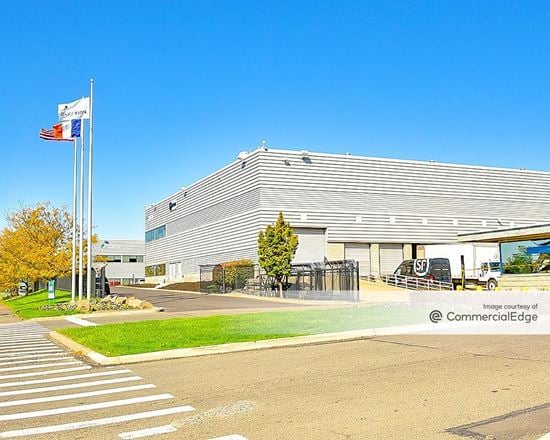 Preview of Industrial space for Rent at 230-39 International Airport Center Blvd