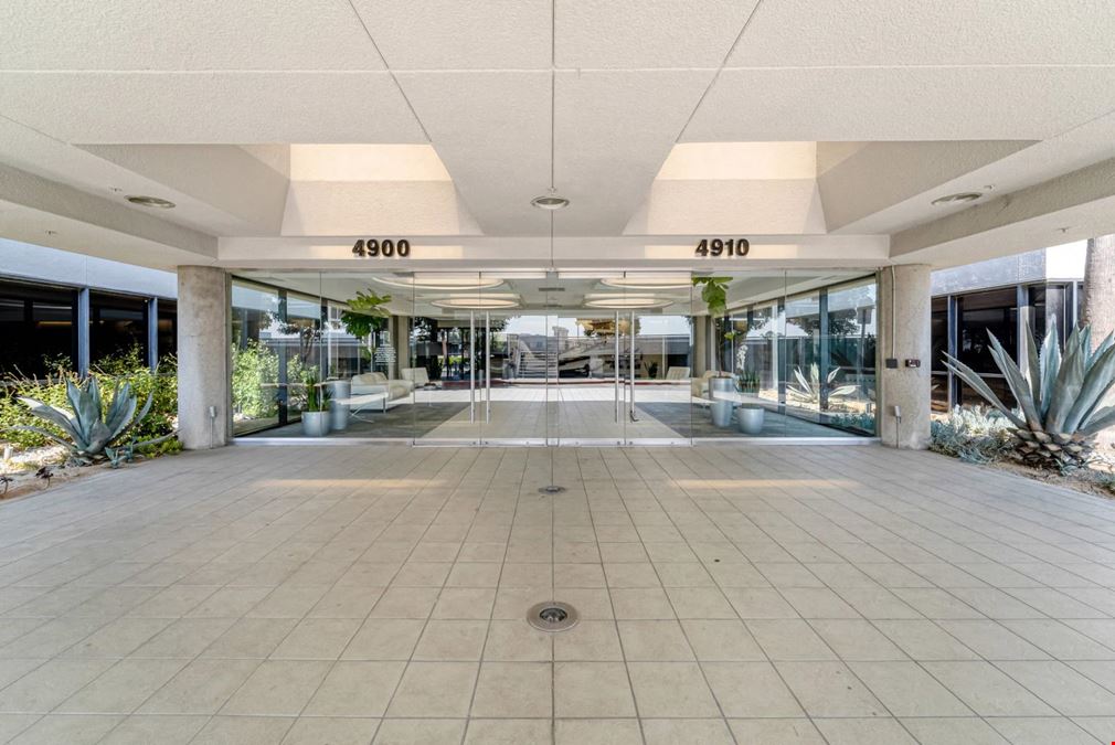 4910 Airport Plaza Dr, Long Beach, CA 90815