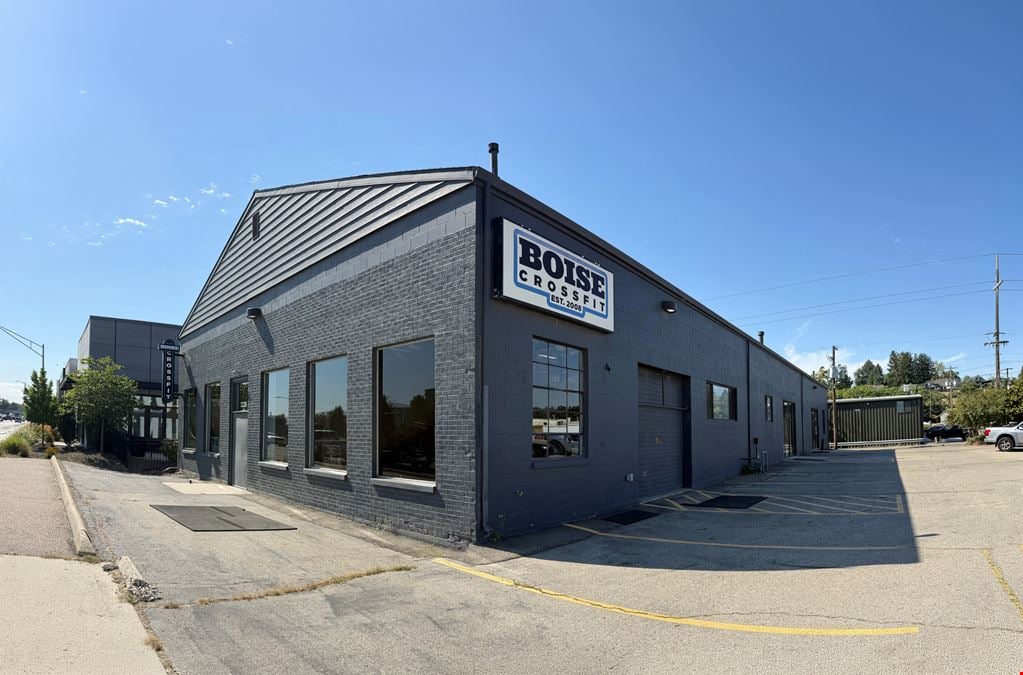 Flexible Retail Space For Lease