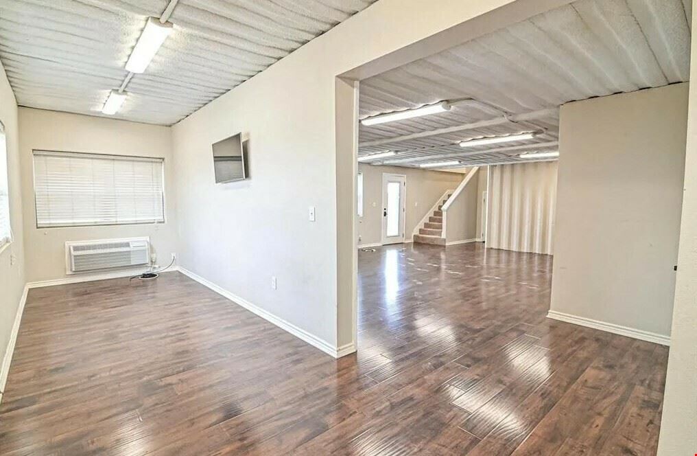 Industrial Space & Housing w/ Pool