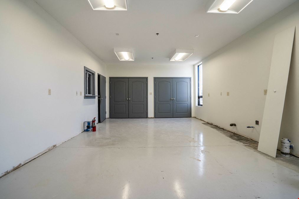 1133-1235 Saline Street