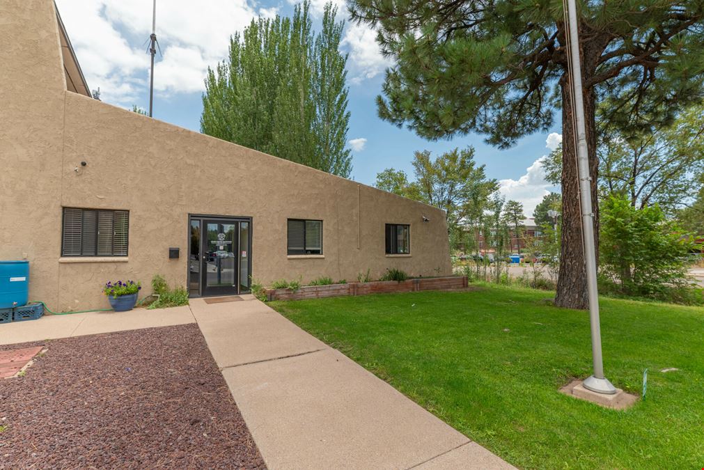 Versatile Flex Building for Warehouse, Retail, and Office