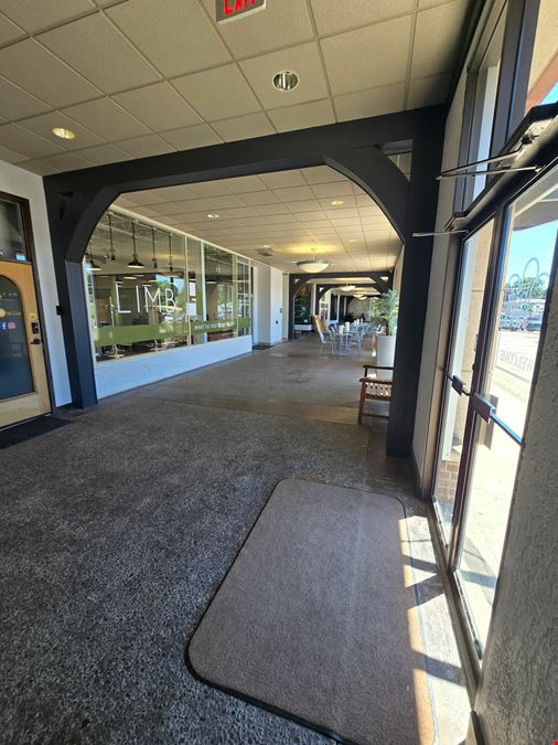 Park Ridge Galleria Suites
