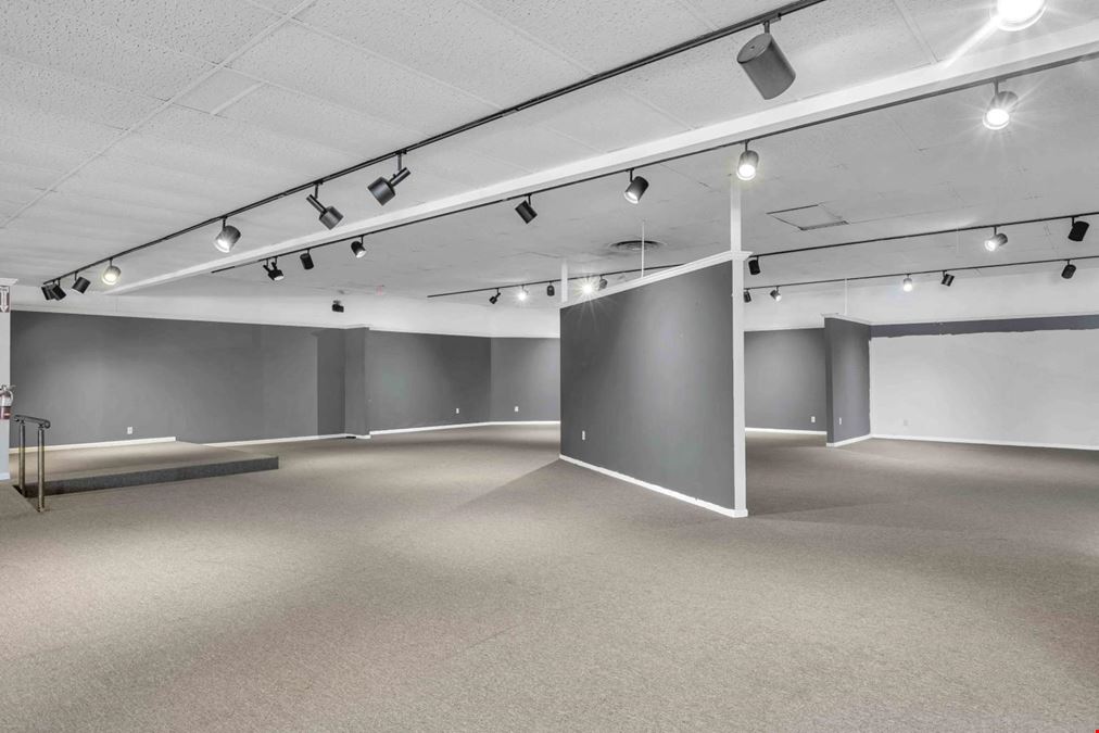 AUCTION: Freestanding Retail Building | Mentor Ohio