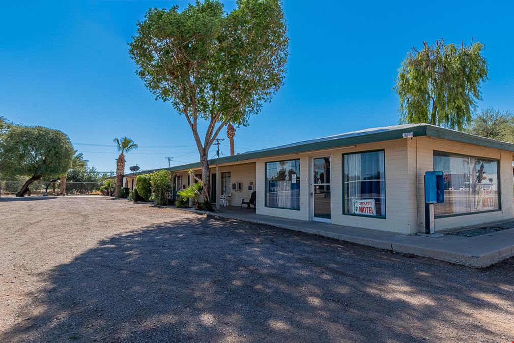 Desert Motel: Los Angeles Avenue
