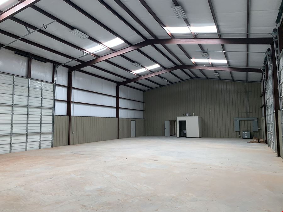 6 Bay Shop W/ T5 Lighting on 3.59 Acres