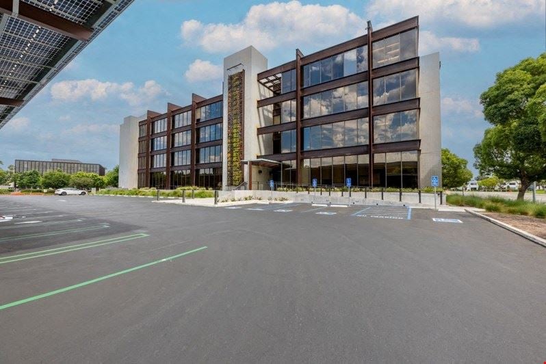 2082 Michelson Executive Suites
