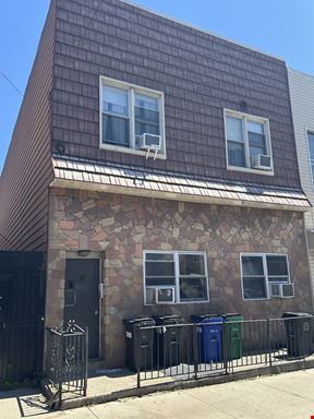 5-61 Fairview Ave