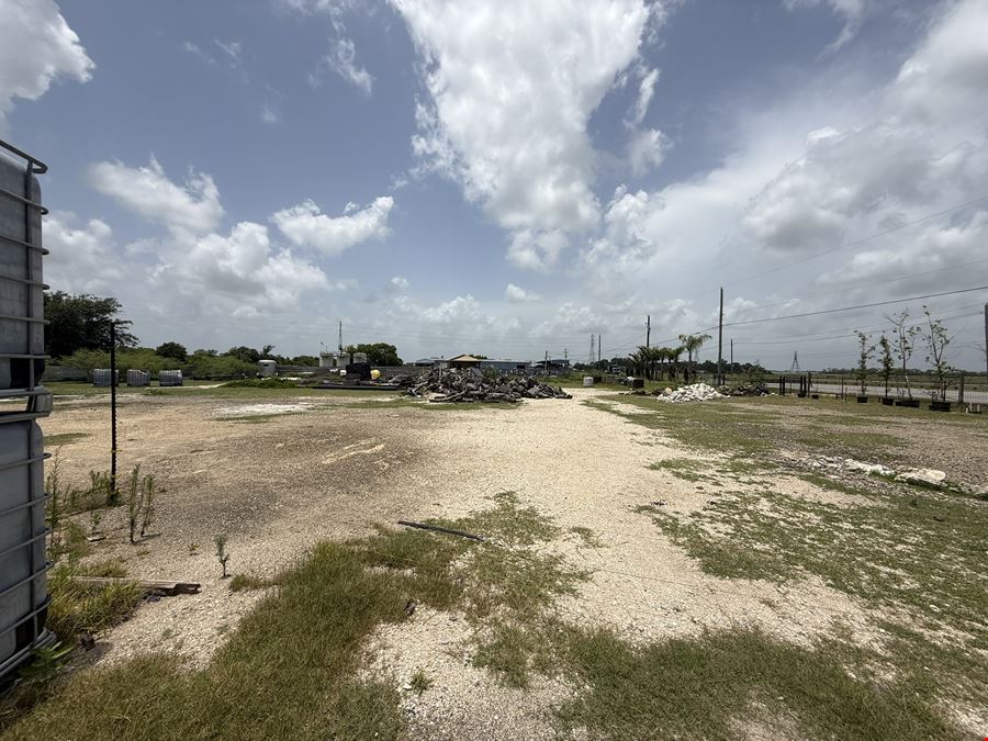29948-29970 Highway 6, Alvin, TX 77511