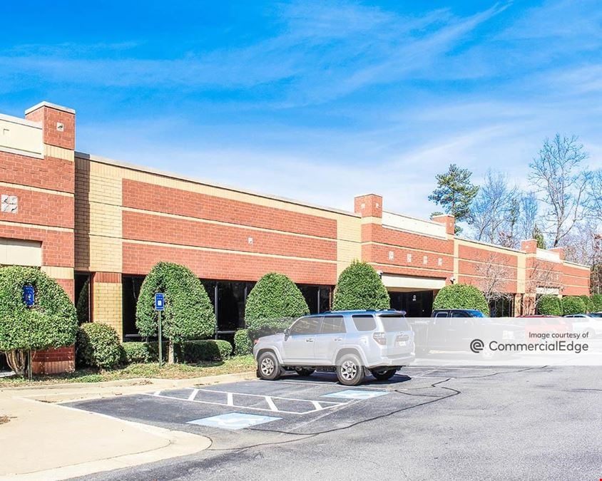 Lakeside at Peachtree Corners - 5390 Triangle Pkwy