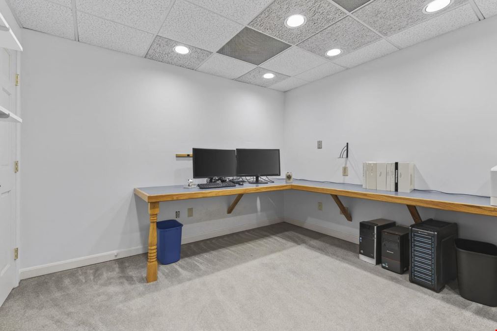 Flexible Office Condo, Dual Entry, Income Potential