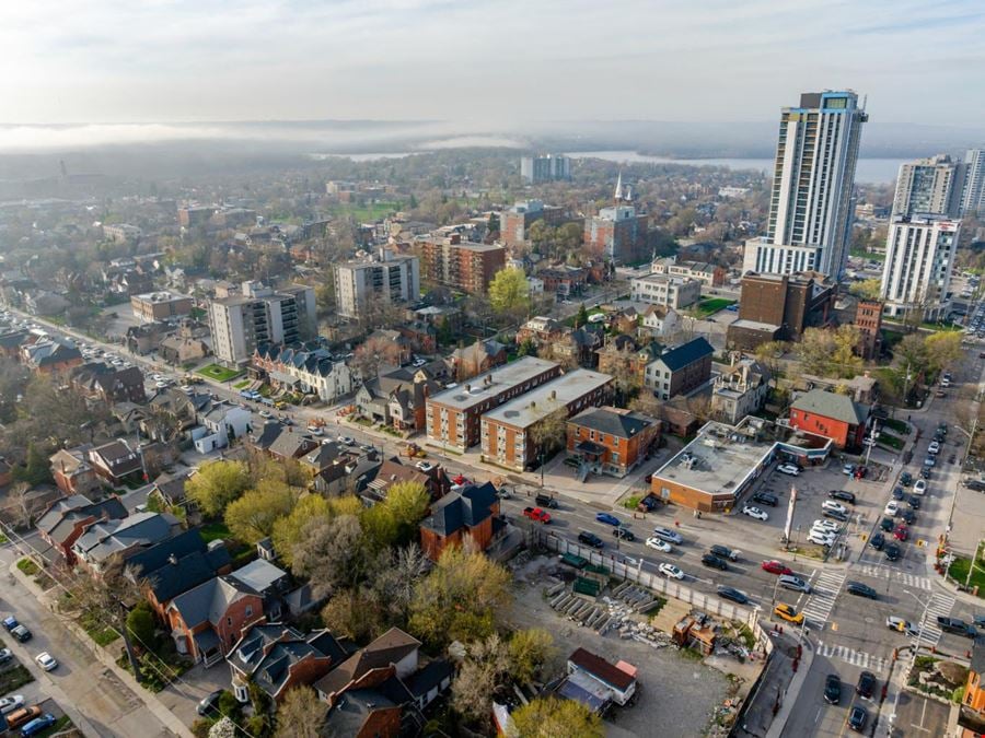260 & 264 Main St W