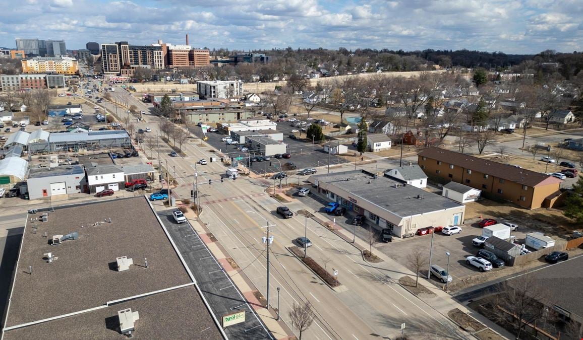 1912 2nd St - Retail Space For Lease 