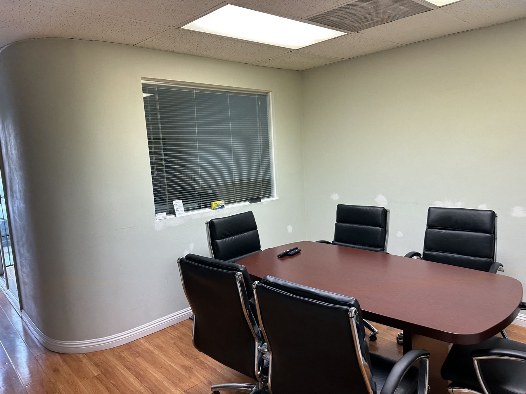 1058-1060 Las Tunas Dr.