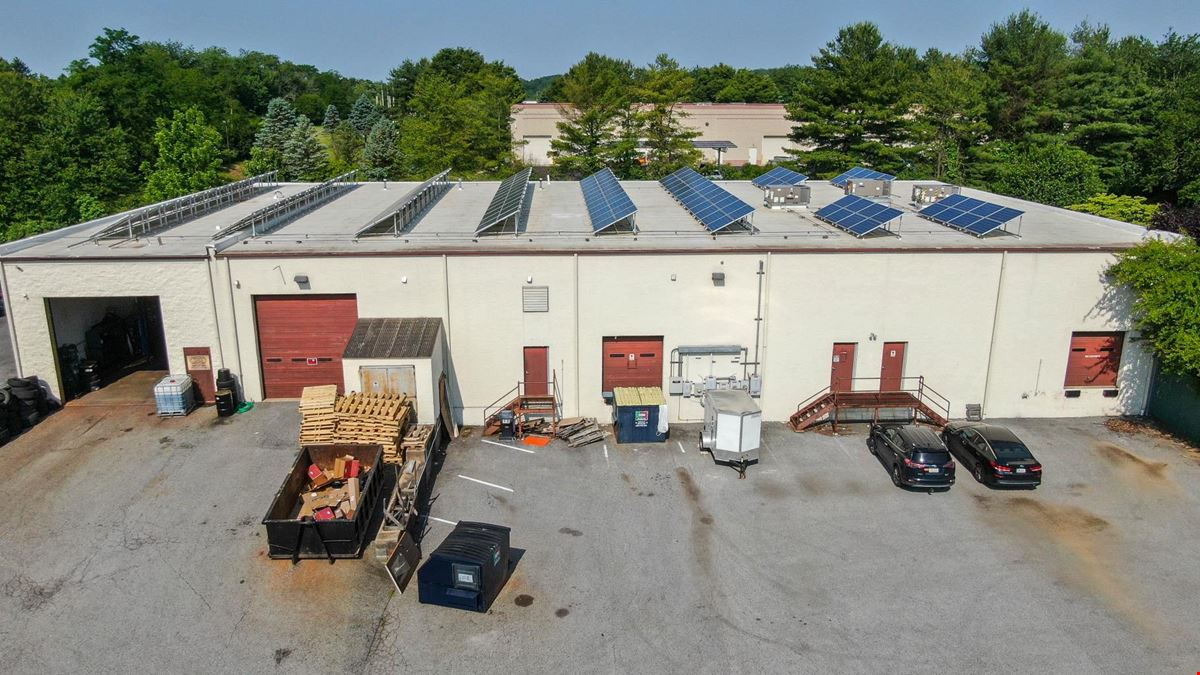 210 Gale Ln
