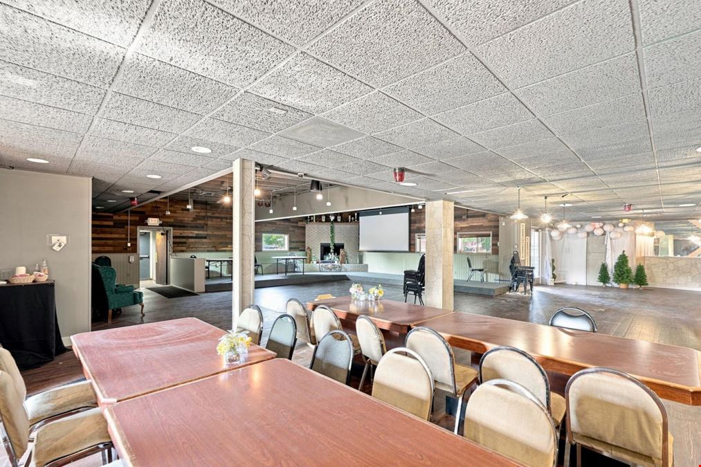 1090 Rochester Rd