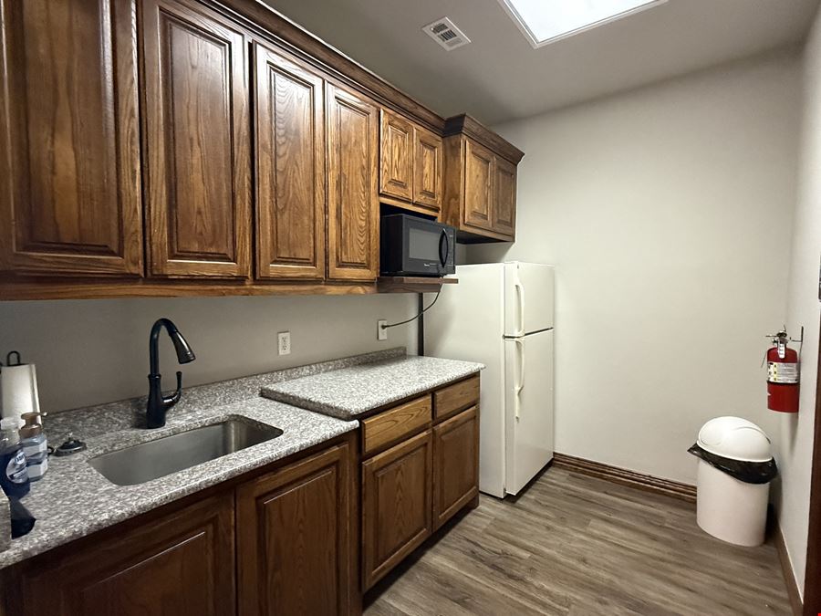 409-411 Harwood Rd
