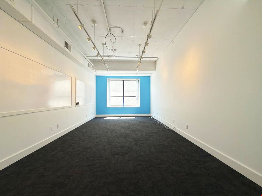 #208 - 128 W 6th Ave