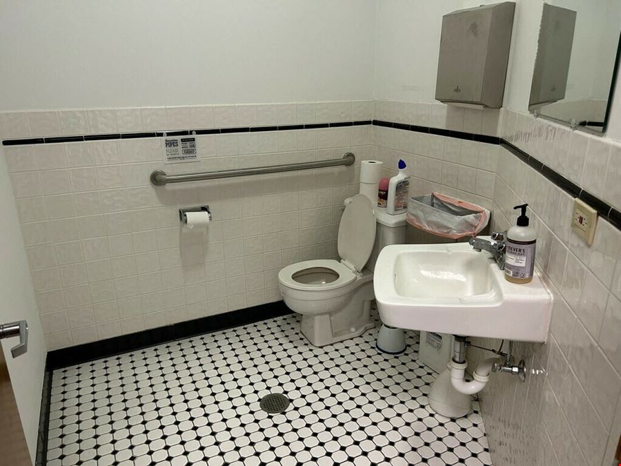 665 West Jackson St. Suite  C1