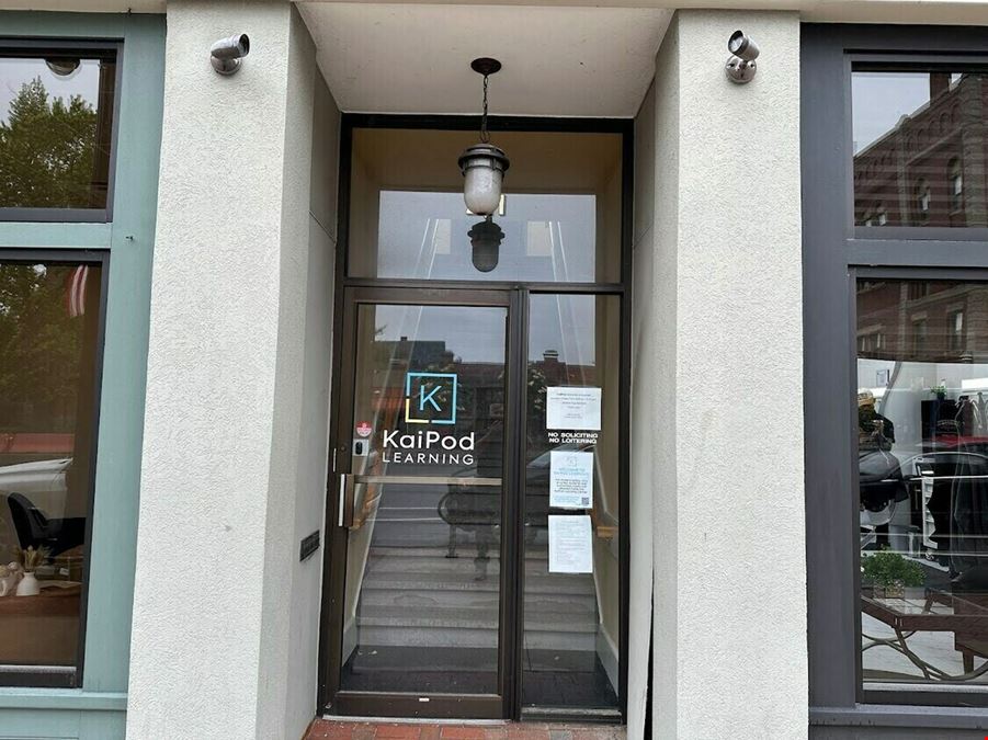 211 Main St
