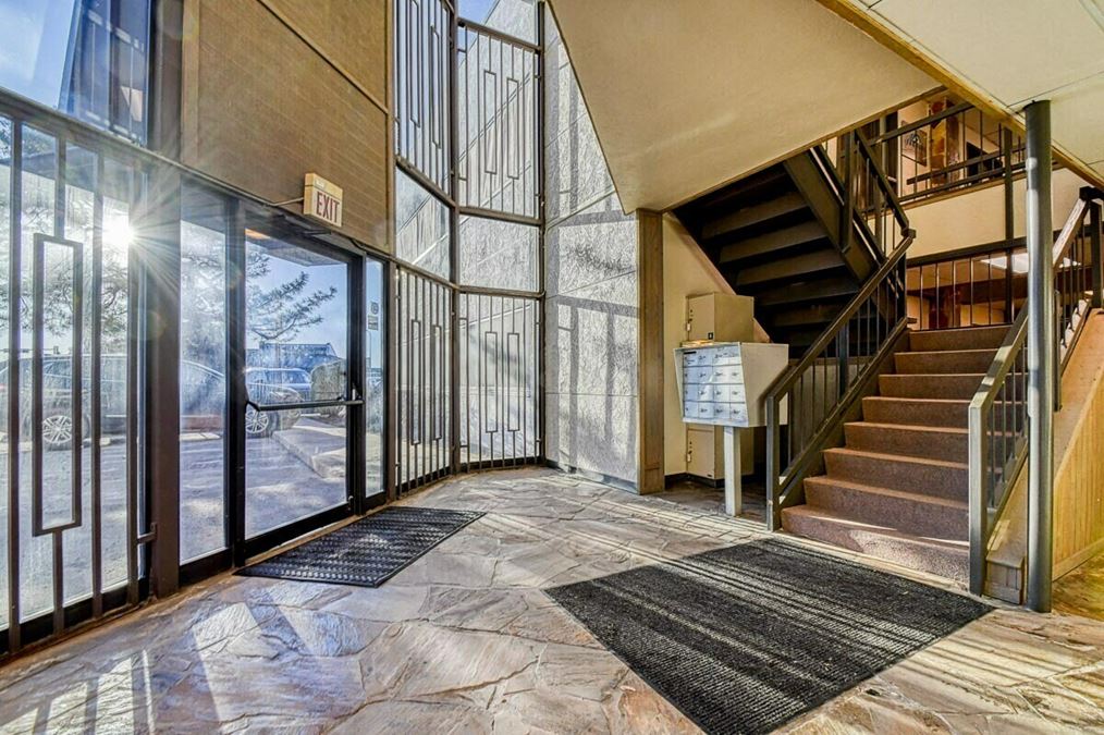2401 Tee Circle, Suite 203