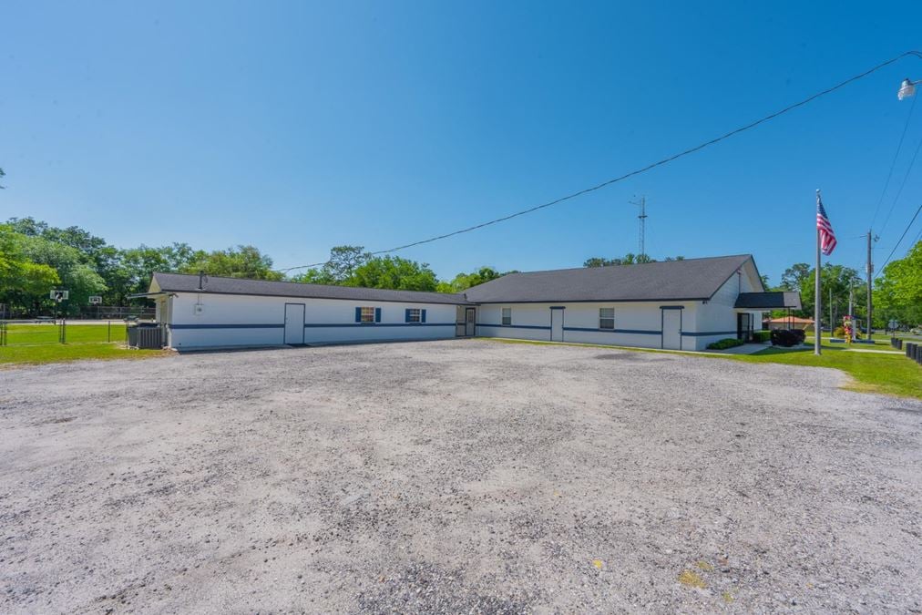 590 7th St Macclenny Building & Land 