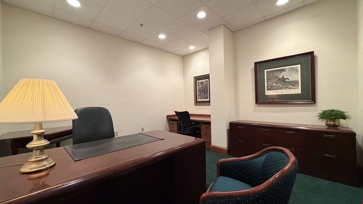 400 Commonwealth Ave #104C