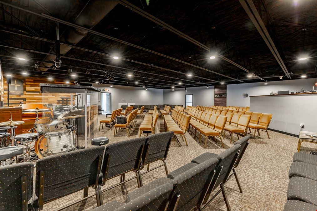 Church or Office/Retail Building on Brainerd Rd ± 8,816 SF