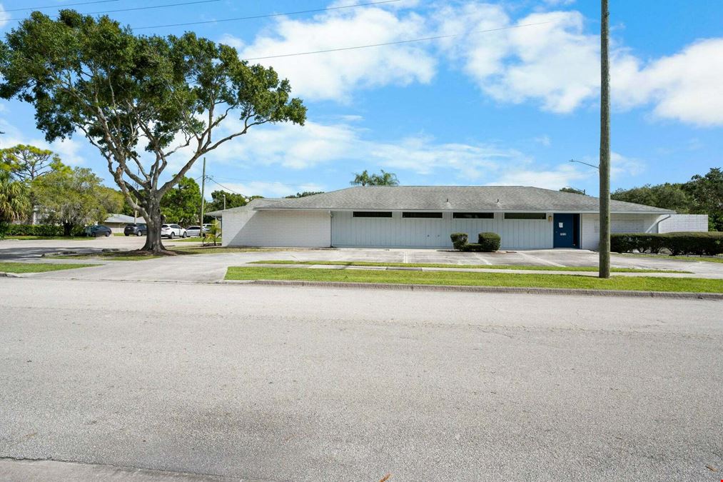 Turn-Key Medical Office: Steps from Lawnwood Medical Center