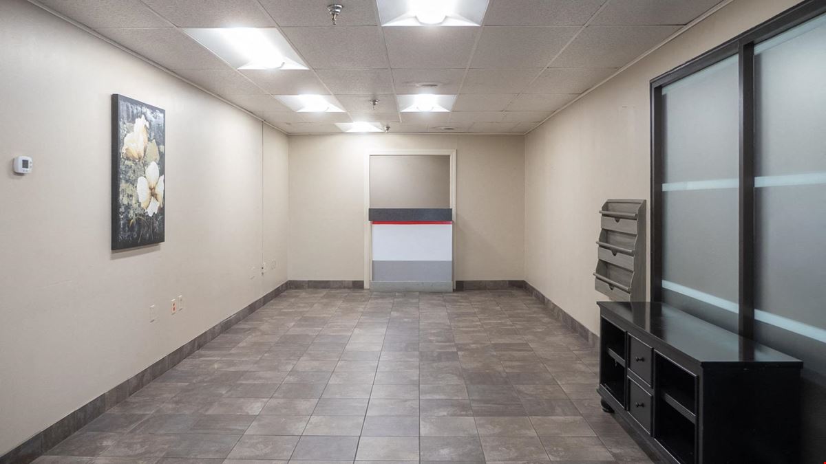High-Exposure Highway 52 Commercial Site