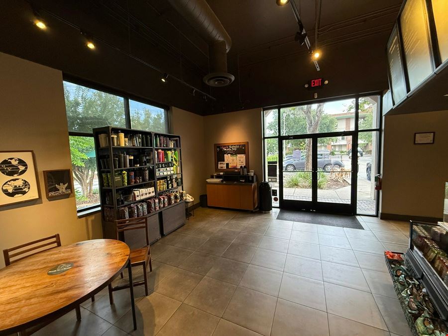 Endcap Retail - Former Starbucks