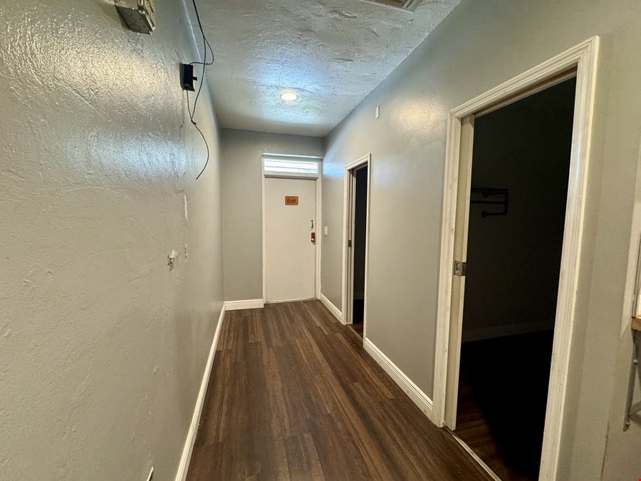 Flex Building With Four Motorized Roll-Up Doors – Micanopy