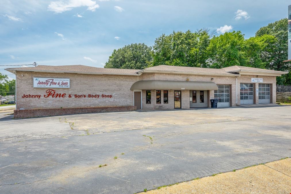 Auto Body Shop with 15 Bays on Ringgold Rd