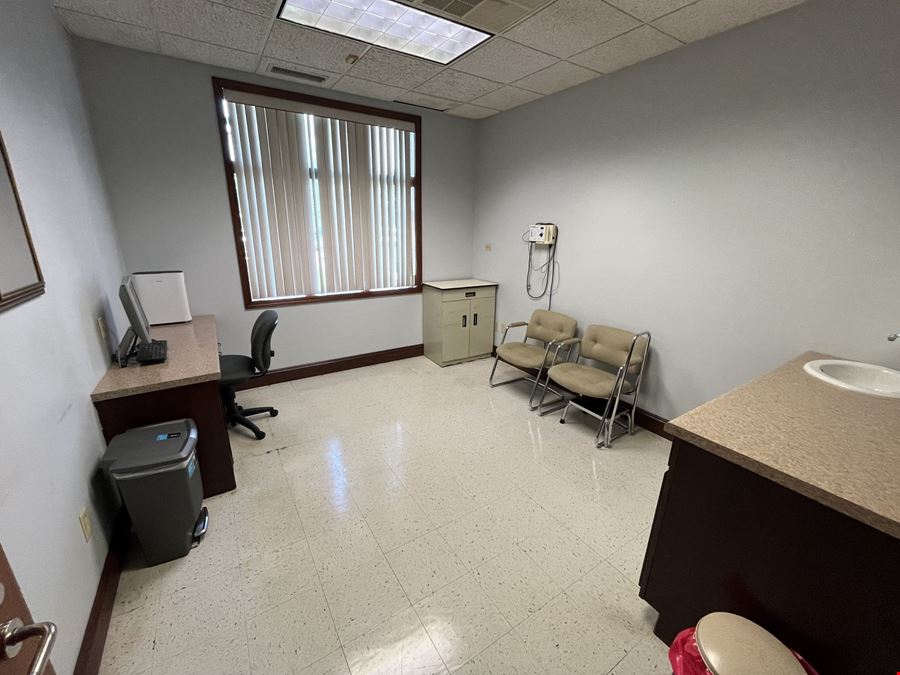 Available Medical Office - Easton Court - 270-280 E 90th Dr
