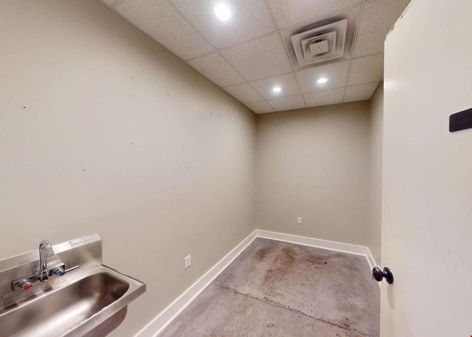 Metairie Rd Retail Space