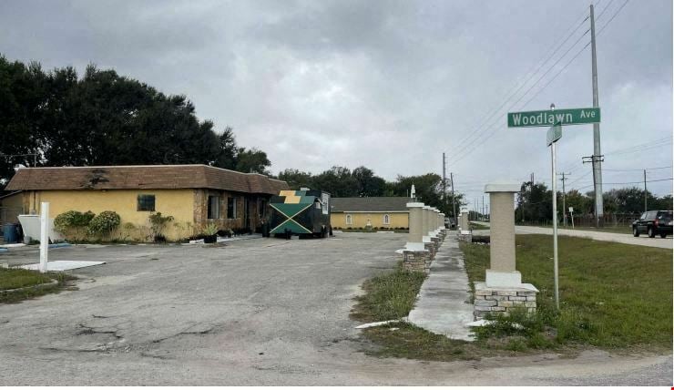 Lake Wales Mixed-Use Church & Retail Investment Property