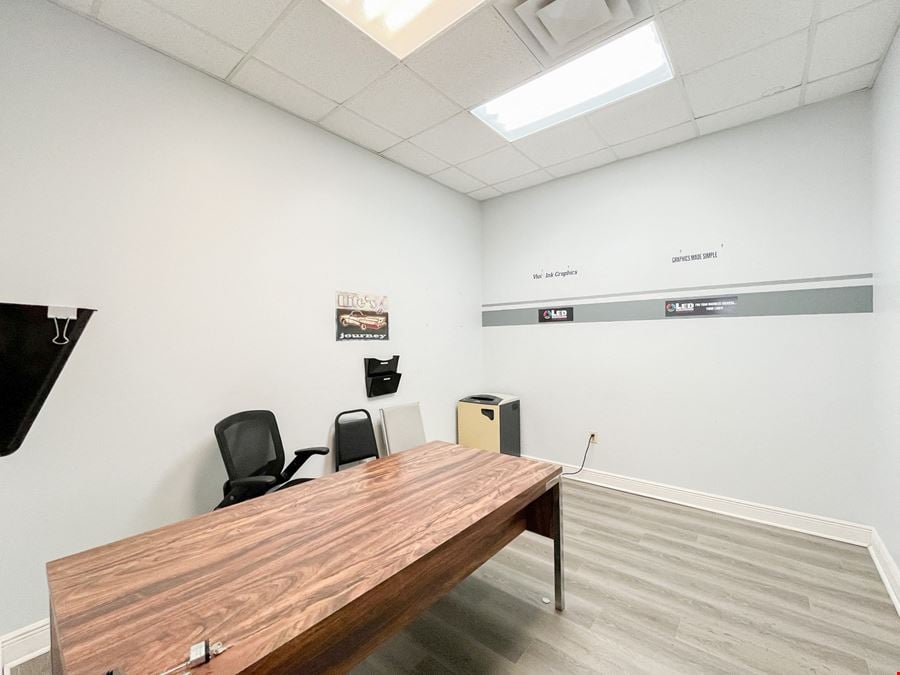 ±10,800 SF Industrial Flex Near Airline Hwy & Industriplex