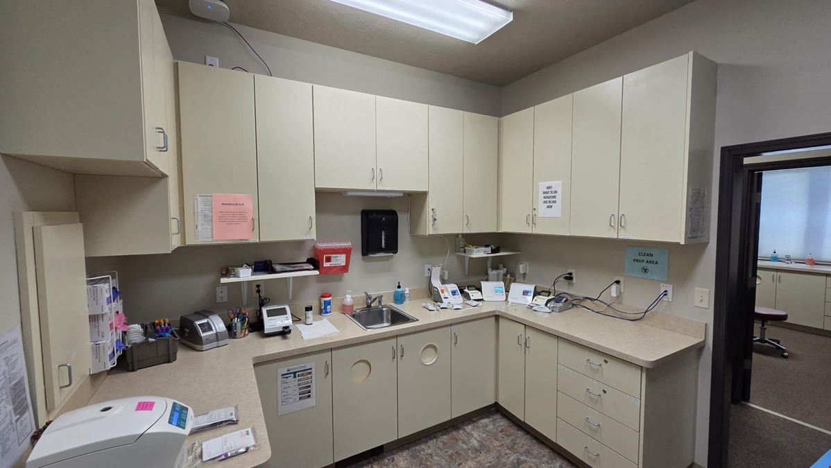 3456 E 17th St, Suite 125