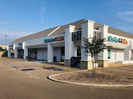 Preview of Retail space for Rent at 1060 E County Line Road