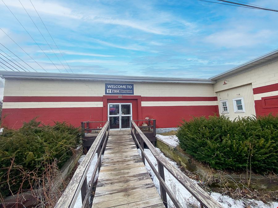 86 Railroad Avenue
