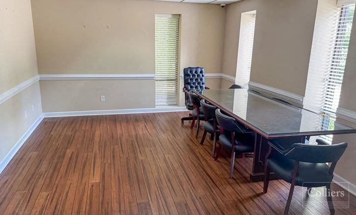 ±7,500-SF Flex Space Available with Great Access and Location | West Columbia, SC