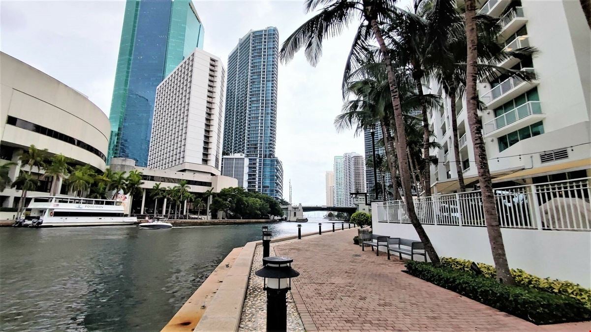 Brickell on the River