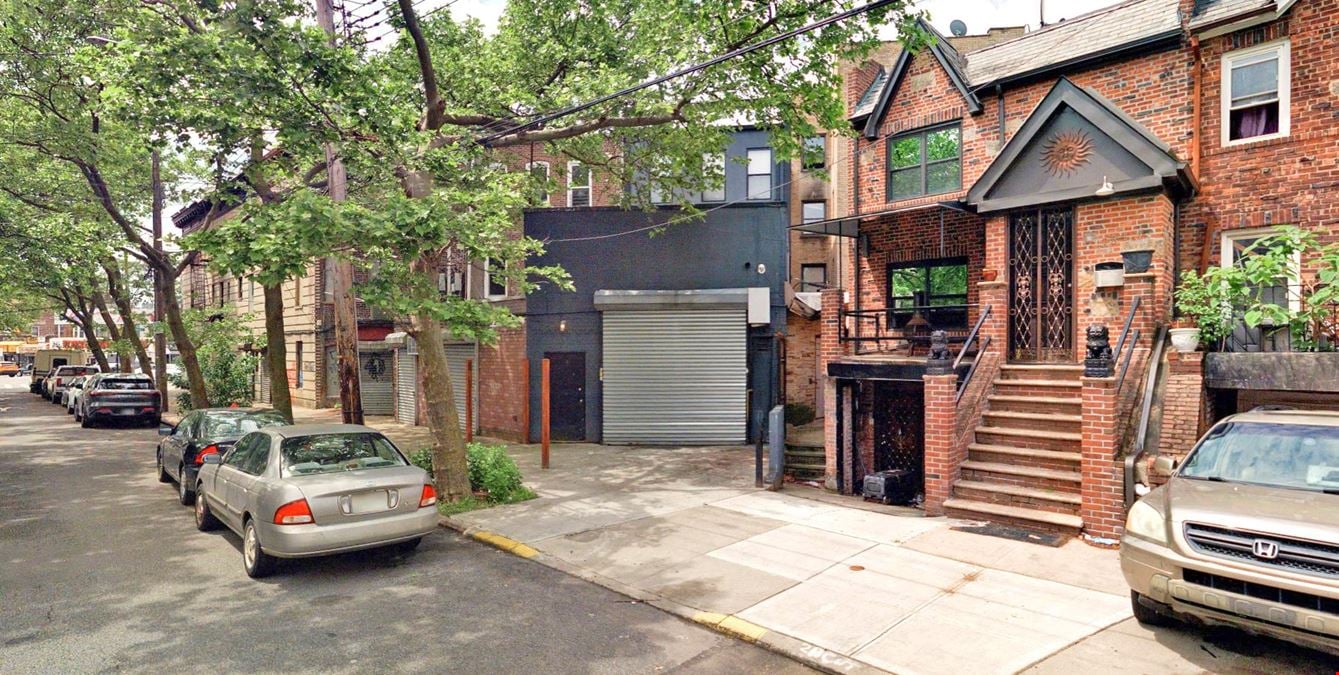 1,900 SF | 1236 E 37th Street | Vanilla Box Storage Space for Lease