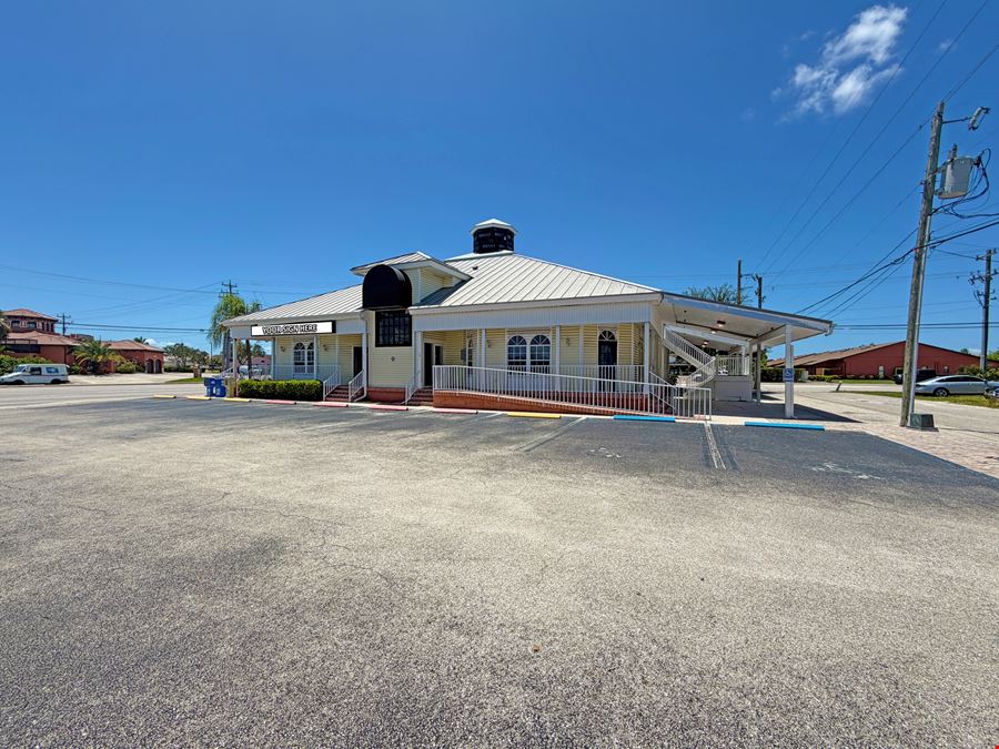 Cape Coral Signalized Corner