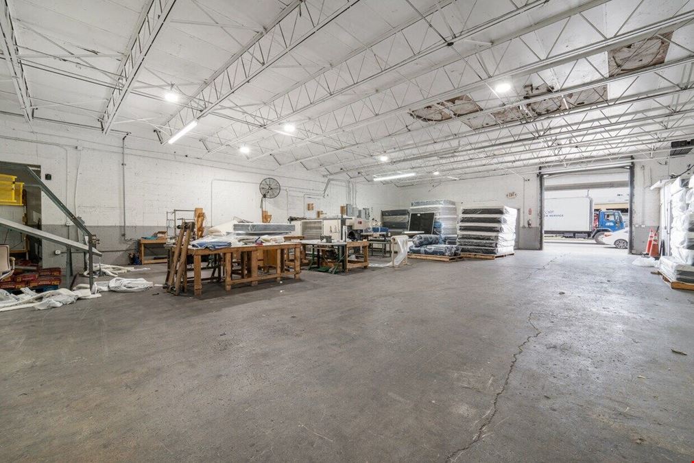 355 W 21 St
