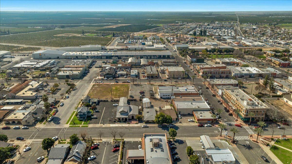 Prime Corner Retail Parcels Available in Lindsay, CA