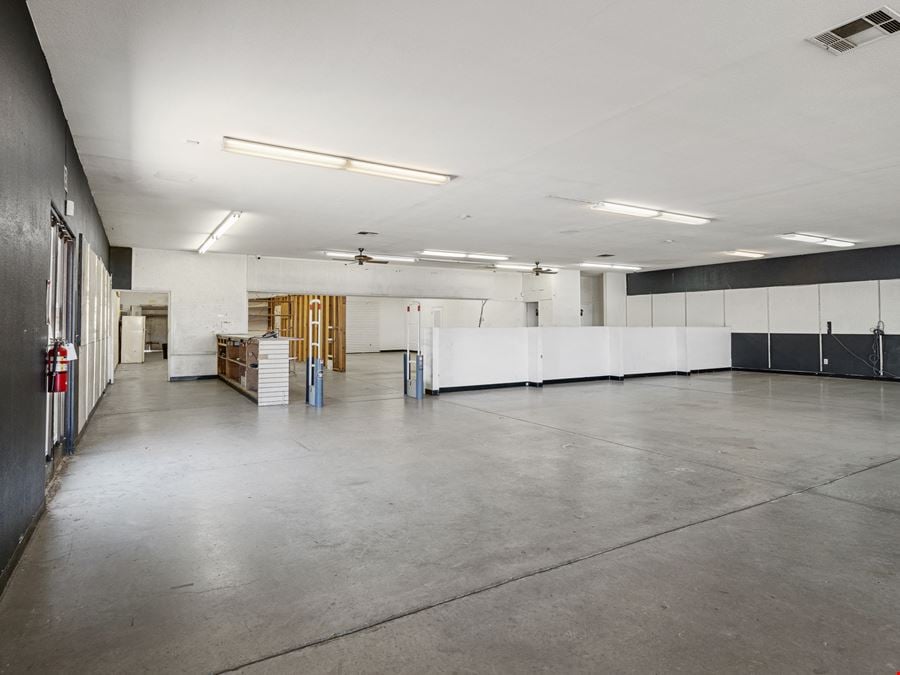 I-15 freeway showroom