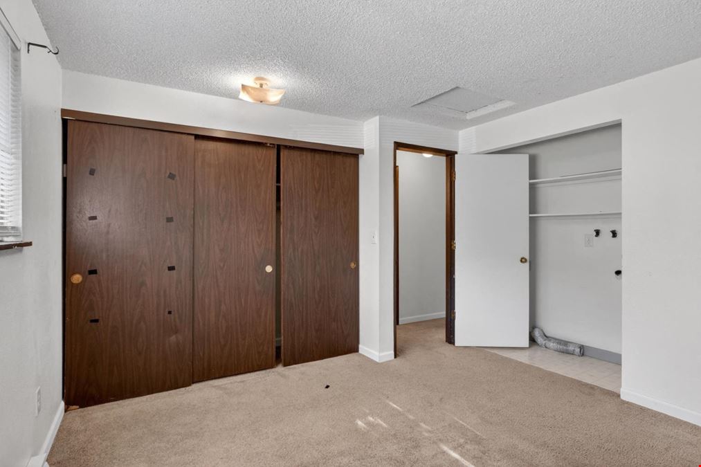 Eastwood Estates - 19109-19123 SE Yamhill St
