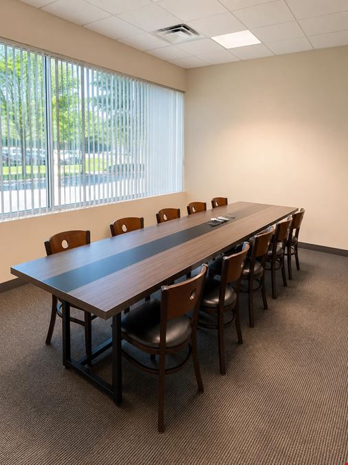 Office Suites For Lease - Briarwood Area / Ann Arbor